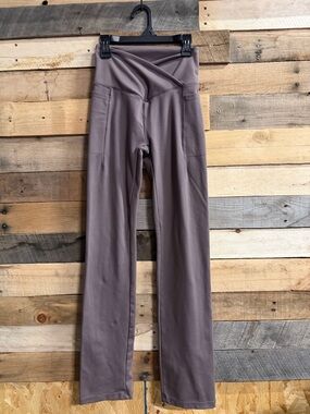 Danskin V-Neck Active Top in Taupe Brown